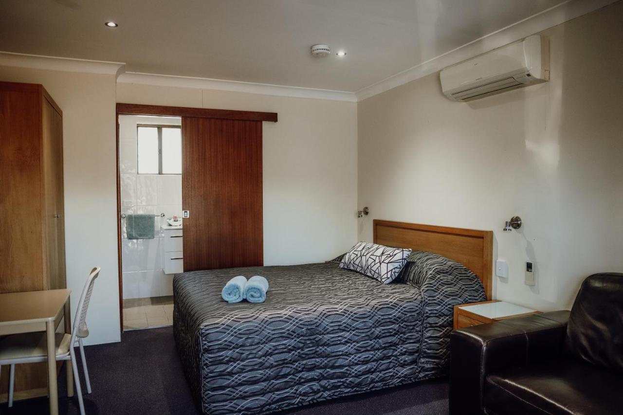 Denman Motor Inn Ngoại thất bức ảnh